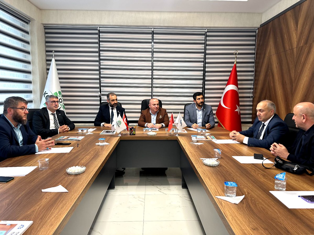 KonyaLonca's tweet photo. Ev sahipliğinden dolayı Konsiad başkanı Ali KAYA ve kıymetli yönetim kuruluna teşekkür ederiz.  #konya #loncateşkilatı #konsiad https://t.co/mDElQ5Fjyu