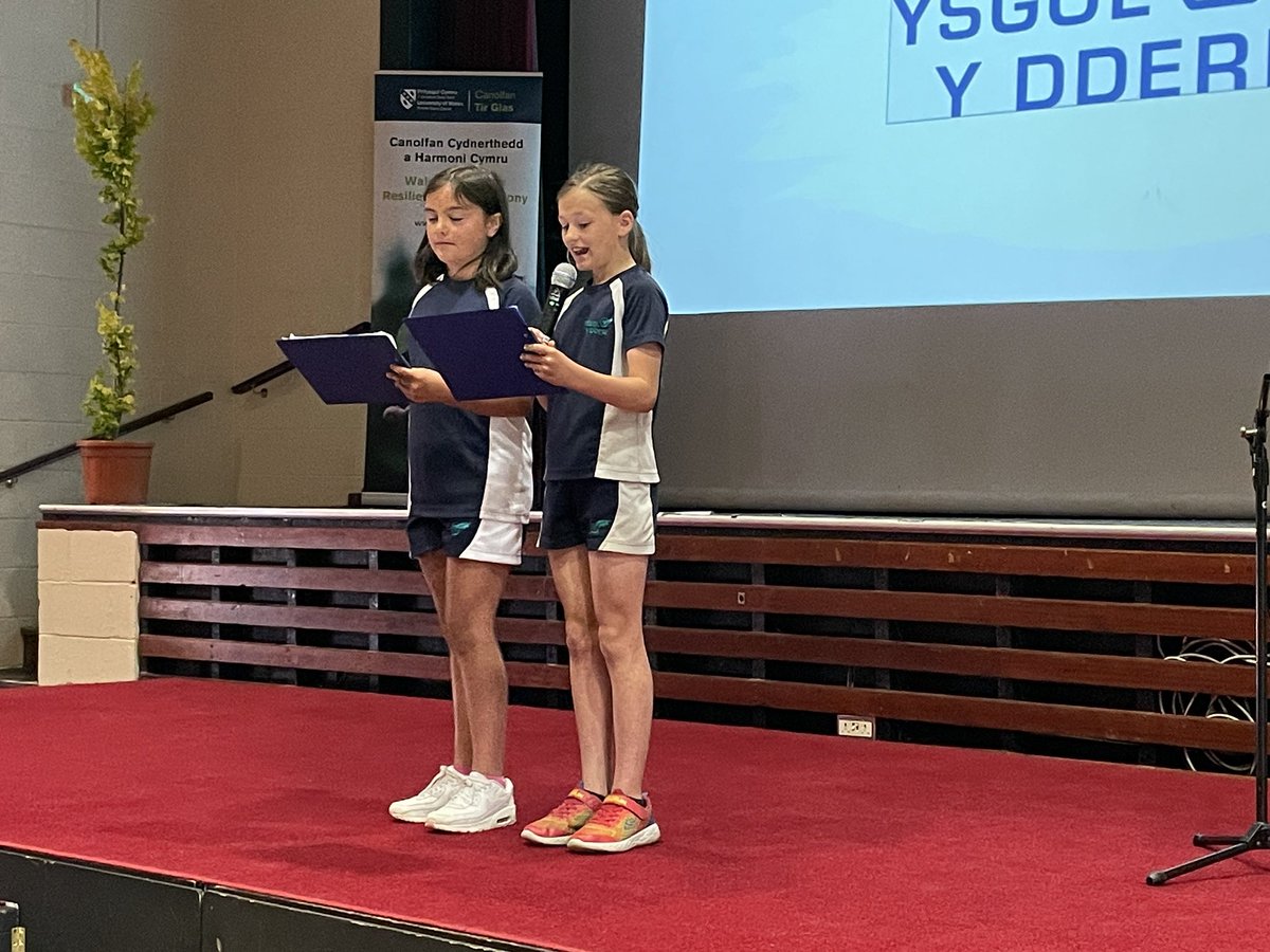 Drindod Dewi Sant tweet media