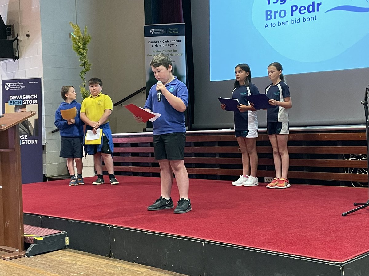 Drindod Dewi Sant tweet media