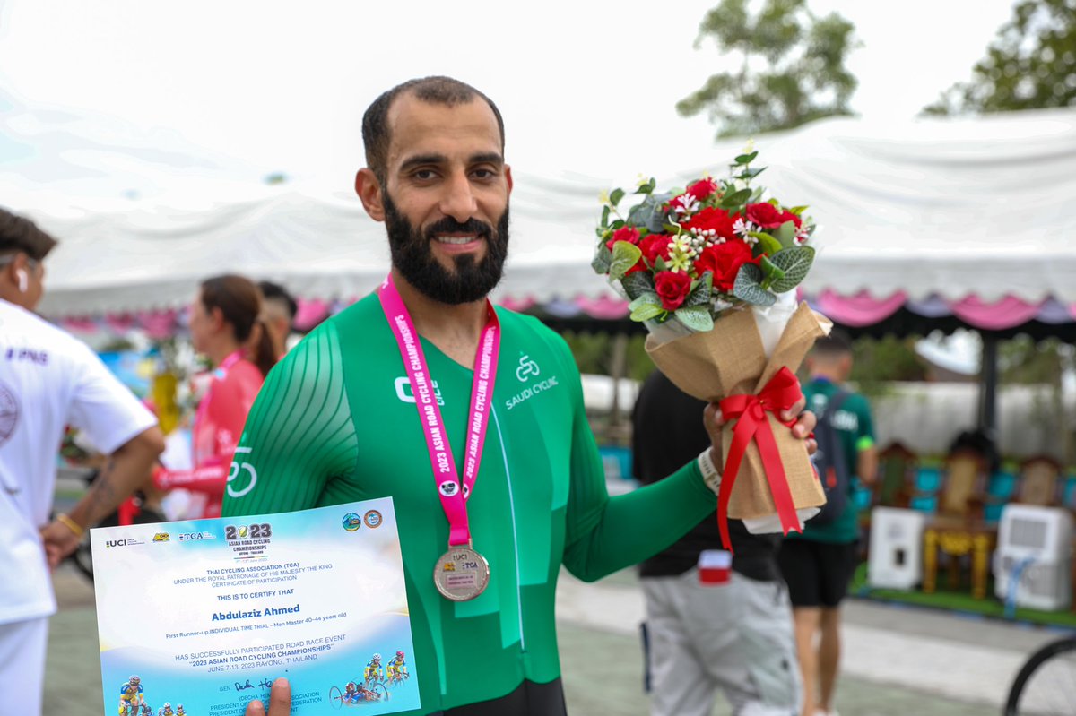 تـتــويج البـطل 👏🏼

أحمد العمراني - فضية فردي ضد الساعة ماستر ضمن منافسات بطولة آسيا للطريق🥈

ألــف مـبــــروك 🇸🇦