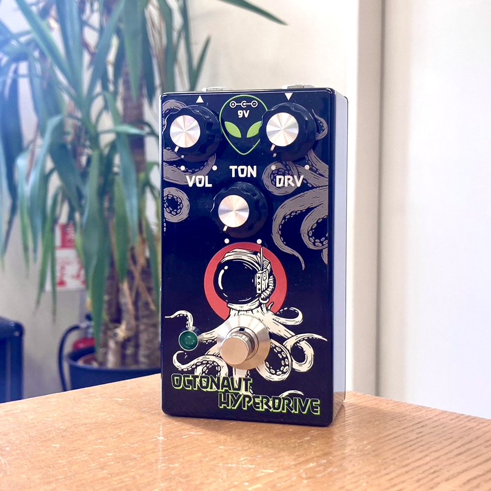 okada_inc's tweet photo. 【 #InterstellarAudioMachines 】
KLON Centaur の魔法のようなサウンドと表現力豊かなダイナミック・レスポンスを綿密な分析と細やかな技術によって再現したOctonaut Hyperdrive!
≪製品詳細≫
https://t.co/noQ4J6j8CV
≪動画≫
https://t.co/PEru4B39RZ https://t.co/ijPaMLjFMx