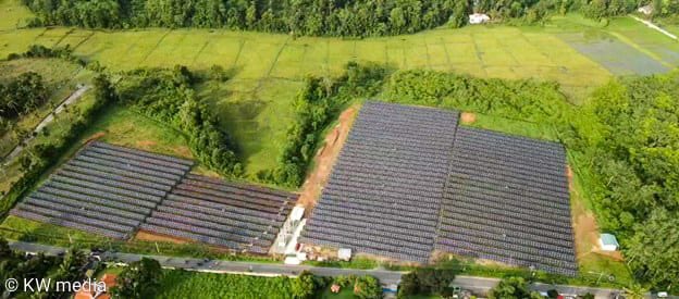 kanchana_wij's tweet photo. A 2 MW Ground Mount Solar project implemented by Horana Solar Power (Pvt) Ltd a Fully owned subsidiary of Vidullanka PLC, was declared open & connected to the National Grid this morning in Horana.

The project is the 1st implemented project of 23 projects that was awarded in March 2021 on a tendered by CEB for a total of 150 MW. I thank the developers & management of Vidulanka & Horana Solar Power for implementing the project with the cost escalations & financial risks during the last 12 months.