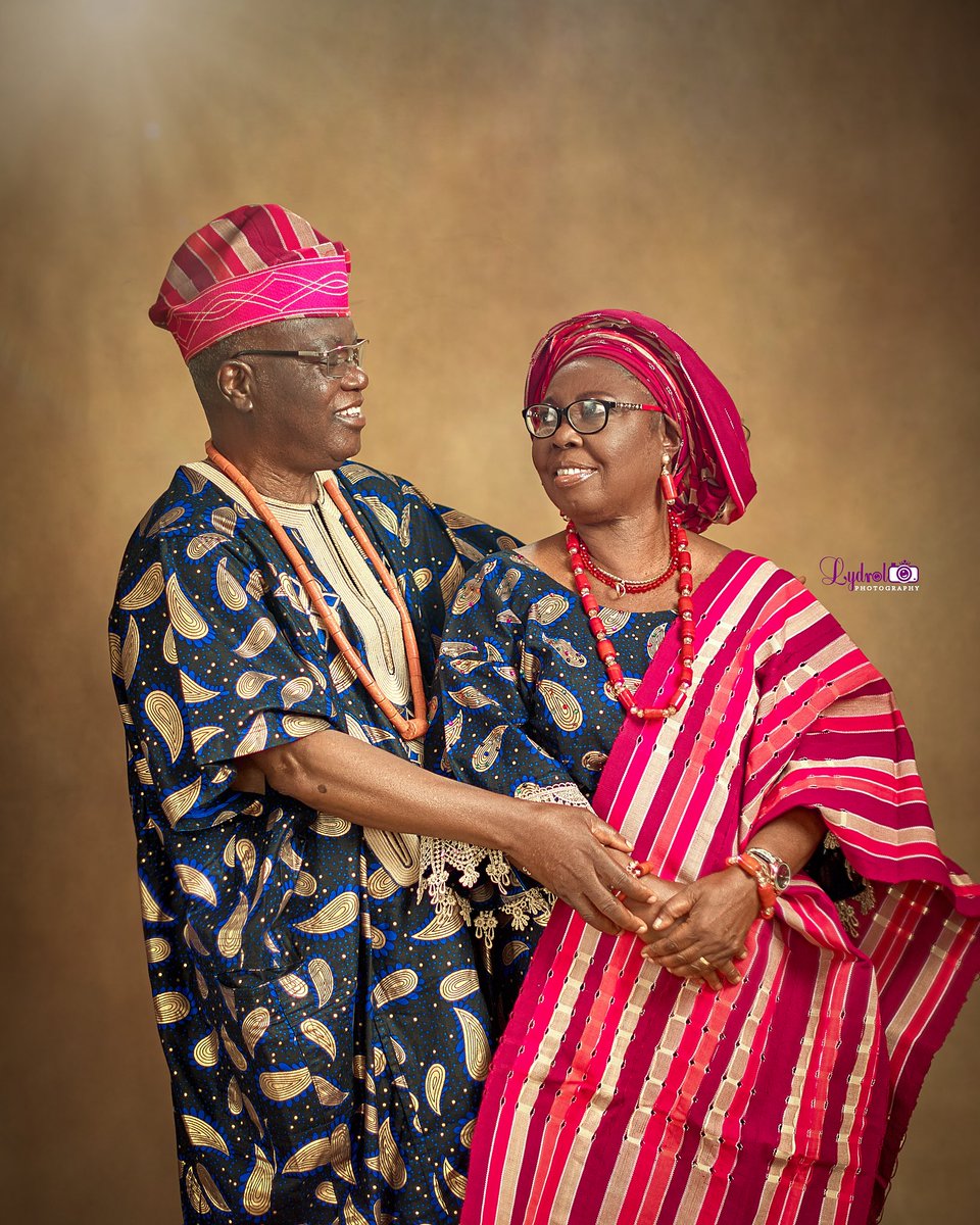 lydrolstudios's tweet photo. Hello twitter family. It’s been a while from me to you. Feeding your timeline with these beautiful lovebirds. A reminder that beautiful marriages still exists against all odds. #FridayFeeling https://t.co/9DufxsyvRW