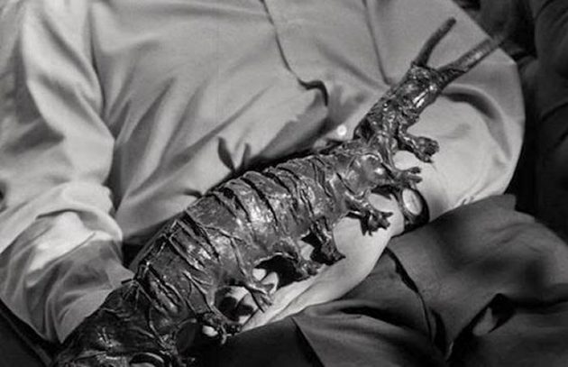 CreatureCrunch's tweet photo. If Vincent Price and William Castle had their way, people would never stop screaming. #TheTingler #CreatureCrunch #ttrpg #DnD https://t.co/rrvgO1hfz4