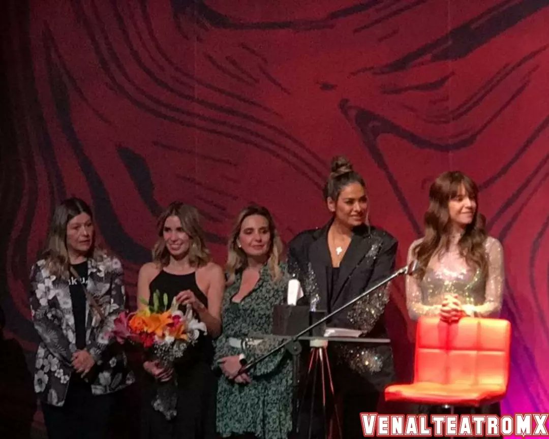 venalteatroMX's tweet photo. Los @MonologosVagMex recibe a dos nuevas voces: @sophiealexkatz y @andyescalona 

El día de hoy las acompañamos en su Presentación a Prensa donde las acompañarán @GalileaMontijo @taniarin @MarthaFigueroax #andyrodriguez y @Avera21
•
•
@mejorteatro 
@morrisgil 
@H_Hernandez62 https://t.co/ZIGmJUy9HF