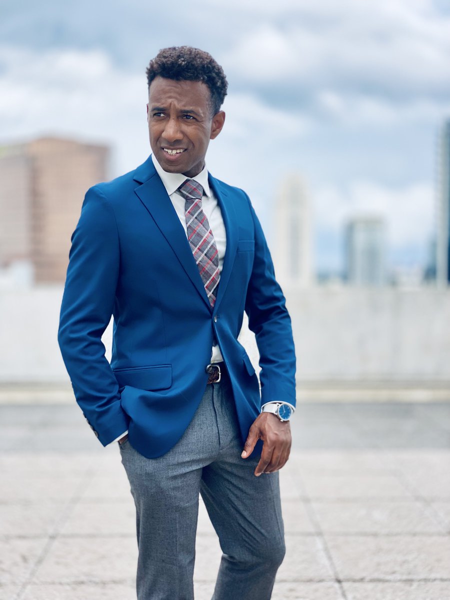 nerdnitela's tweet photo. @nerdniteorlando-Boss & designer/filmmaker/musician, @RicardoWilliams will give a nuanced perspective on the Marvel vs cinema debate + a brief lesson on big budget filmmaking, and its effect on the theatrical experience, @ #NerdNiteLA on Tue 6/20 at @BrewyardBeerCo #Marvel (1/2) https://t.co/MVTuhRX6T0