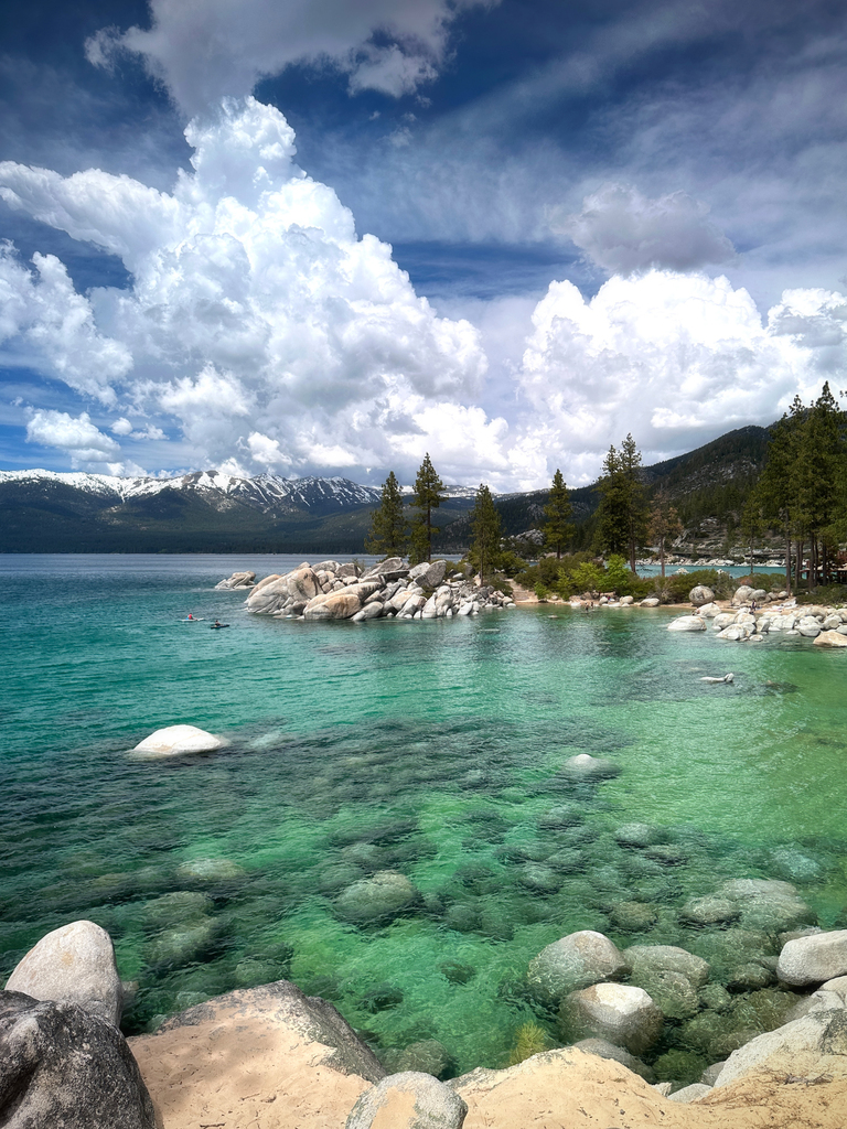 Enjoy the #EαrthPørn!

Lake Tahoe is Underrated [OC][2982x3978] 
Photo Credit: Michael_Pistono 
.