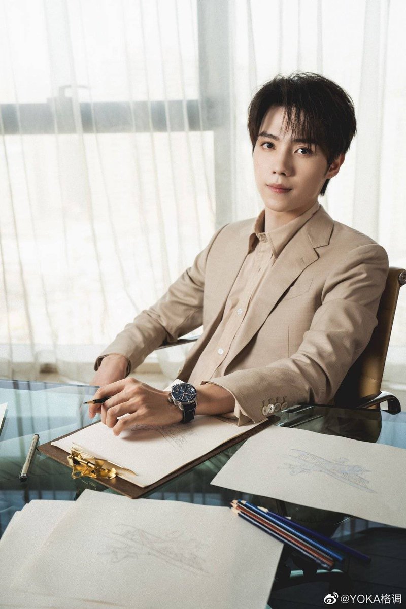 YOKA格调 posted about #LuoYizhou wearing Longines’ Flyback Chronometer watch 
#罗一舟  #หลัวอีโจว