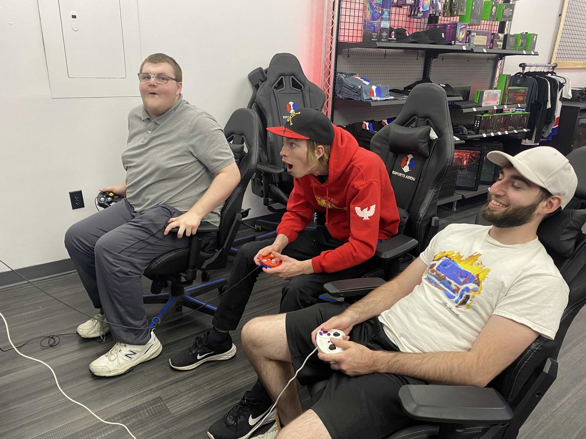 Gamers straight up gaming tn! Who won tonight guys?