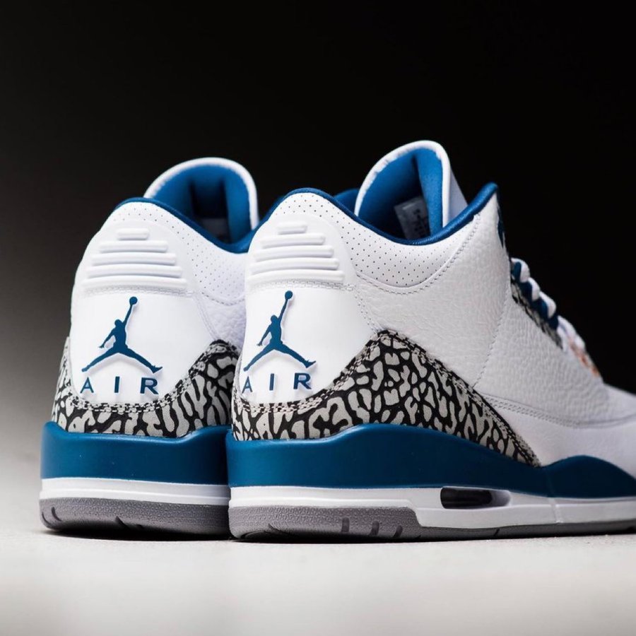 snkr_twitr's tweet photo. AD: Few sizes restocked
Jordan Retro 3 'Wizards'

Shop -> https://t.co/rEqG4hW3xe https://t.co/VqO9bnfQg5
