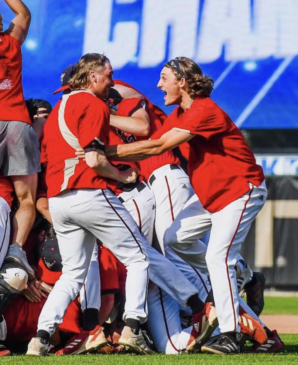lynhornets's tweet photo. This is so wholesome. 

#WonNation https://t.co/hXlUXbNbVj