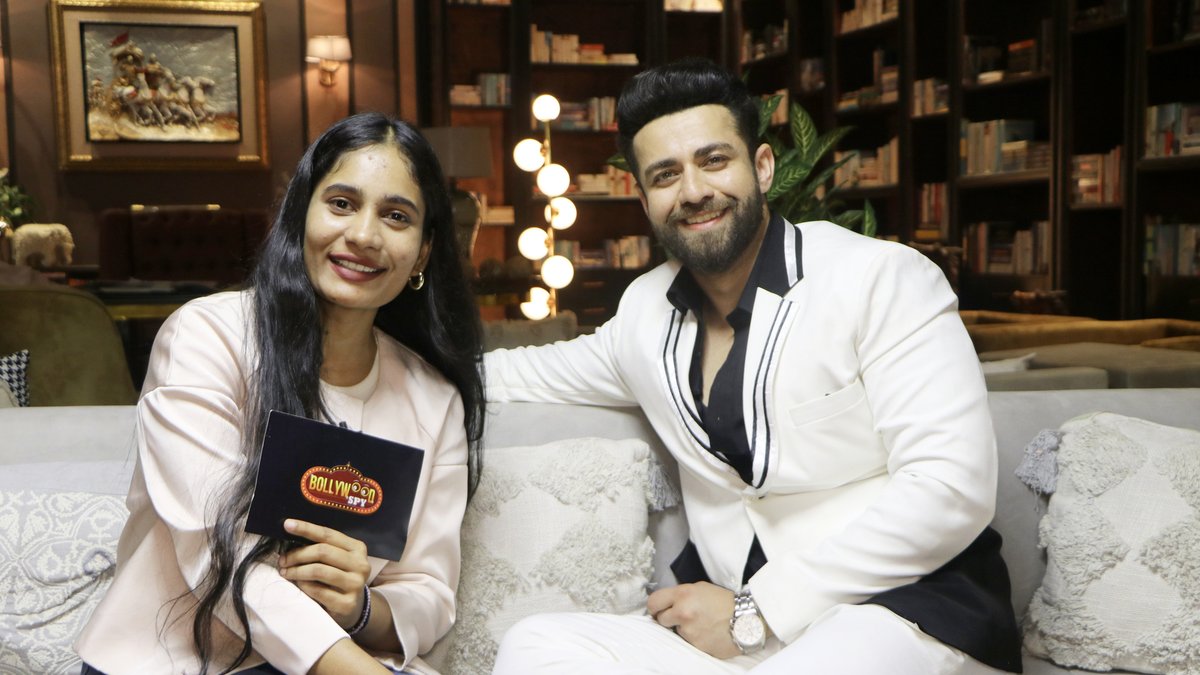 BollySpy's tweet image. Exciting news! Had an amazing interaction with #MahirPandhi discussing his upcoming show #Vanshaj.
Journalist: @ArshiSiddique4 

Get ready for exclusive insights and behind-the-scenes scoop. 

Stay tuned to Bollywood Spy for all the latest updates!