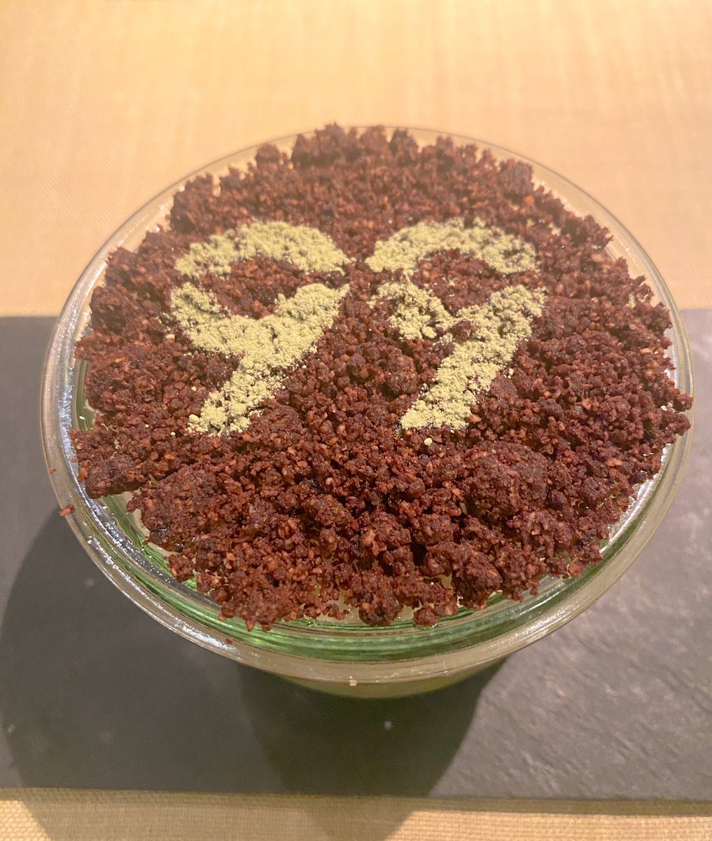 🍽 Sushi 99 - Madrid - @99sushibar 

➡️ Tiramisú Matcha. 🔝🔝🔝

#fotogastronomica #fotografiagastronomica #gastronomia #comer #food #photofood  #foodphotography #restaurantesmadrid #sushi #japanfood