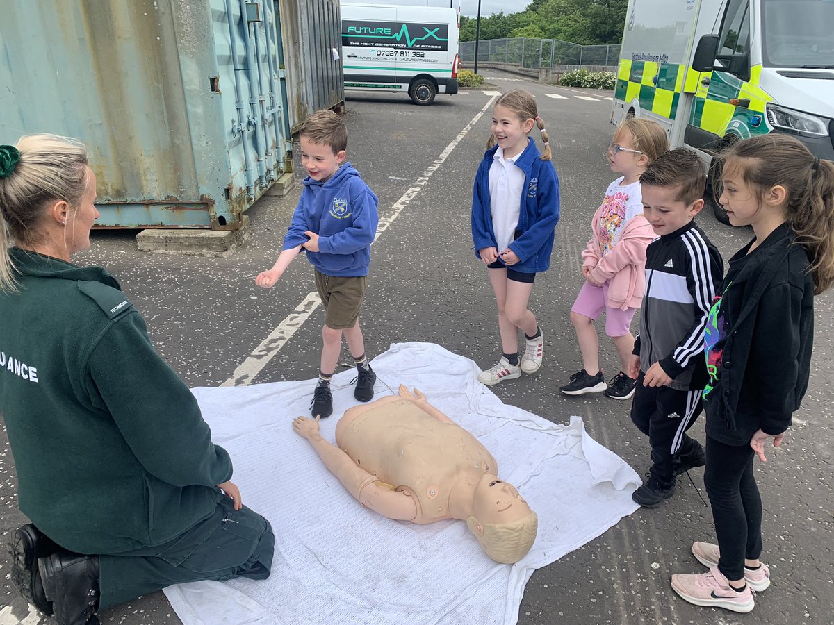 Day 4 - Health Week
I’m sure the children all slept soundly last night after such a busy and active day! Here we are enjoying a visit from the Paramedics. #DPSHealthWeek #HWB #keepingsafe #peoplewhohelpus