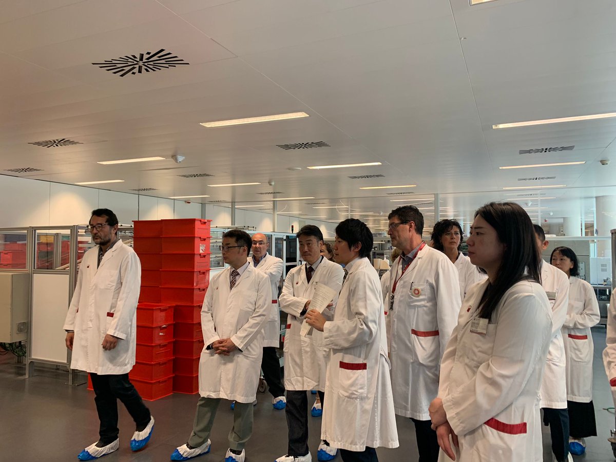 Day 4 of the EU-Japan R2R Programme saw Osaka & Oita visit Catalonia, 🇪🇸. Welcomed by @catalangov who spoke about digital policies&industry 4.0 (among others), they then visited the blood and tissue bank as well as @the_prbb, @TMB_Barcelona & @H2ValleyCAT for discussions.