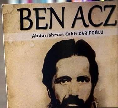 “Kırlarda çiçekler bensiz açacak.” 
demiş
Halbuki o şimdi, o çiçeklerin özünde...
