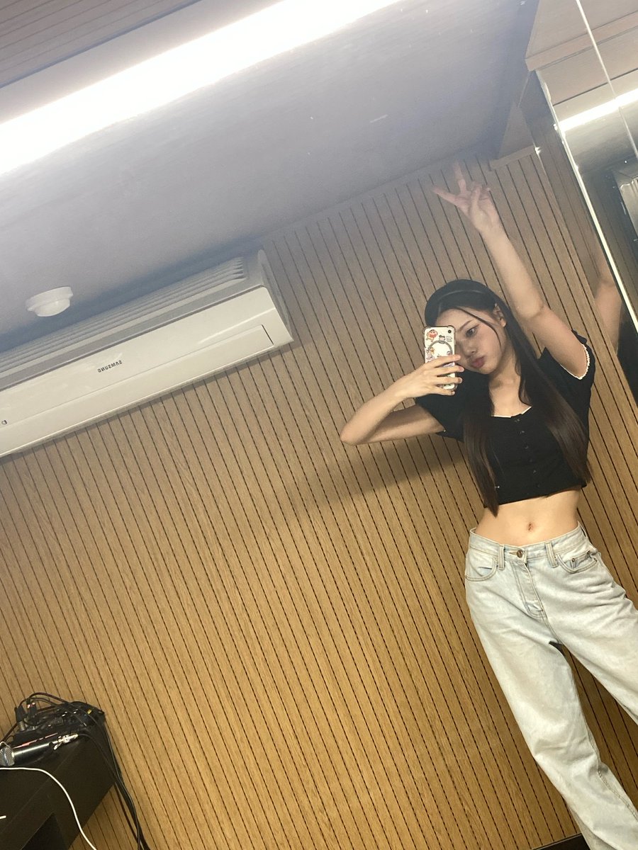 [#보은] 

🖤🖤🖤 

#CLASSy #클라씨
#BOEUN