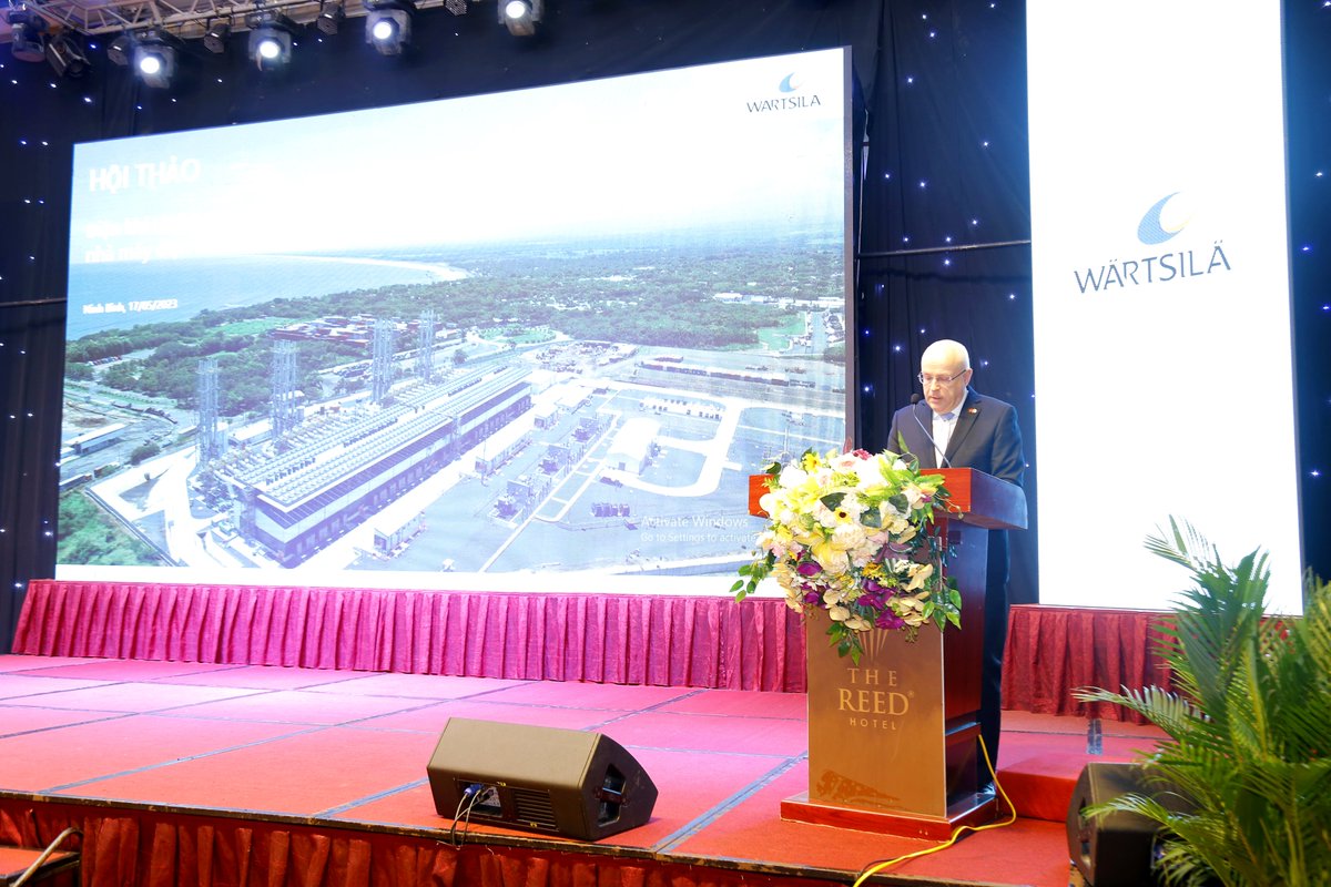 finlandinhanoi's tweet image. ♻️18.5.2023, Ambassador Keijo Norvanto attended a seminar in Ninh Binh Province on #flexible power plant using #Wärtsilä technology and how it will contribute to the implementation of the Vietnam Power Development Plan period 2021-2030 with the vision to 2050 (#PDP8).