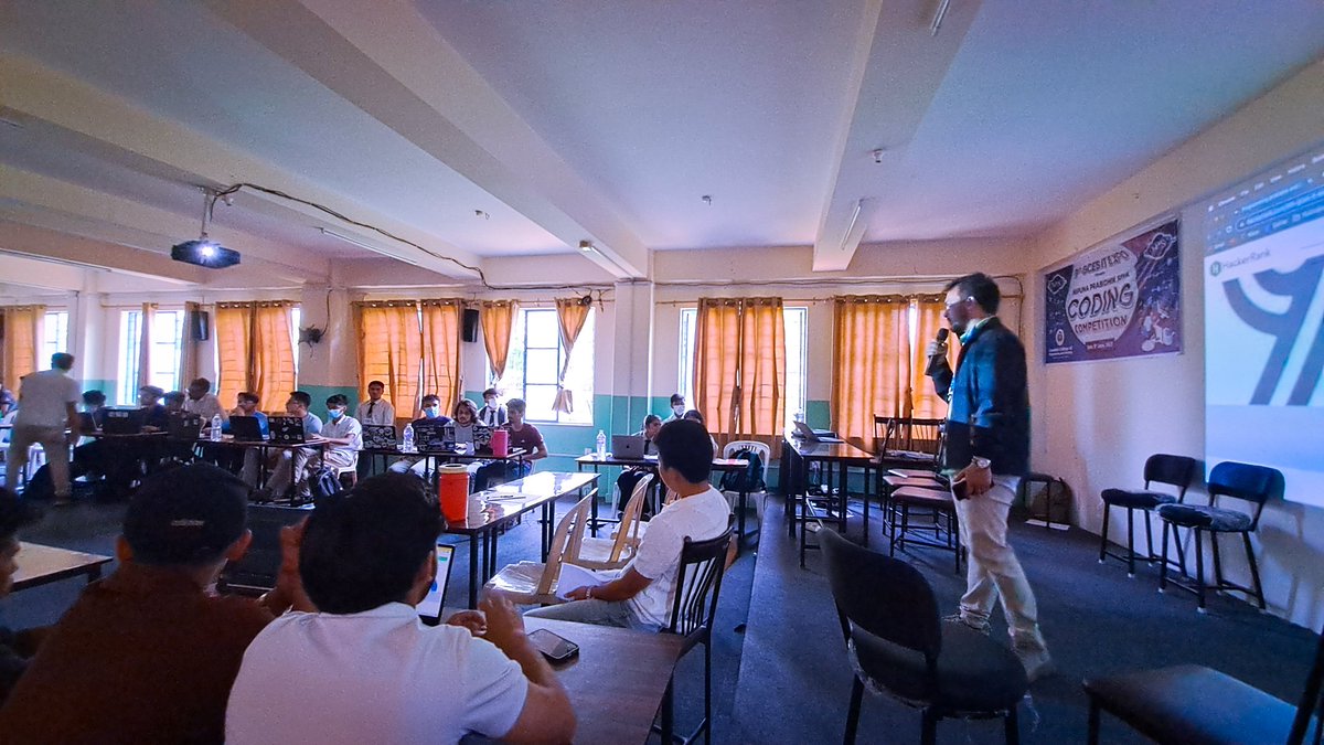 SanzayBhandari's tweet image. Happening Now!
#CodingCompetition at 9th GCES IT Expo sponsored by @NipunaSewa .
In Pic: @achyutmessi delivering best wishes to the participants.
Total Teams: 15.
#9thGCESitExpo