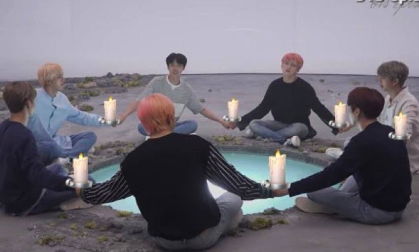 immoondal7's tweet photo. محل روشن کردن شمع به نیت تاپ ۱۰ هات ۱۰۰ بیلبورد 🕯️
I'm listening to  #TakeTwo by  #BTS ( @BTS_twt) https://t.co/f2pgJ7Y4fm