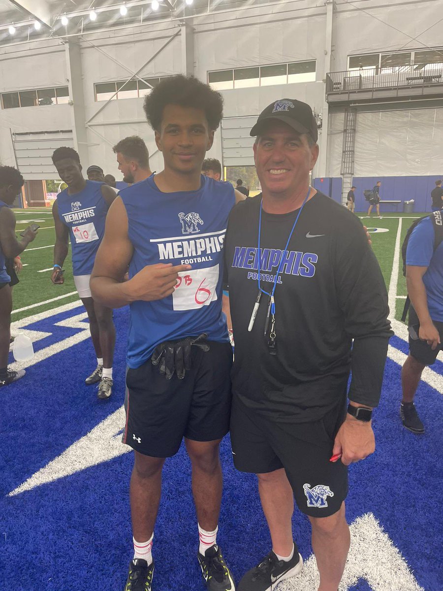 DrammehSarrow's tweet photo. I appreciate the opportunity to play at the university of Memphis!!
@coachwhite_c @CoachMattBarnes 
@ChoppinTheField https://t.co/1i89AJsar9