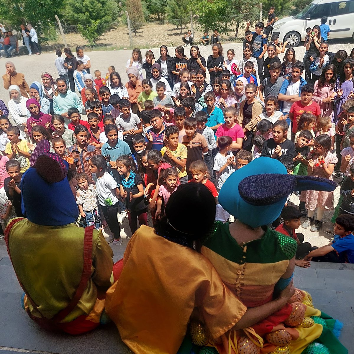 Dicle Kaymakamlığı tarafından düzenlenen çocuk şenliğinde çocuklar doyasıya eğlendi 
<a href="/Kadirkdryrdgl/">Kadir Yurdagül</a>
 <a href="/Diclekaymkmligi/">Dicle Kaymakamlığı</a>  
<a href="/diclemem21/">Dicle İlçe Milli Eğitim Müdürlüğü</a>
 <a href="/MUSTAFASABIR21/">MUSTAFA SABIR</a>