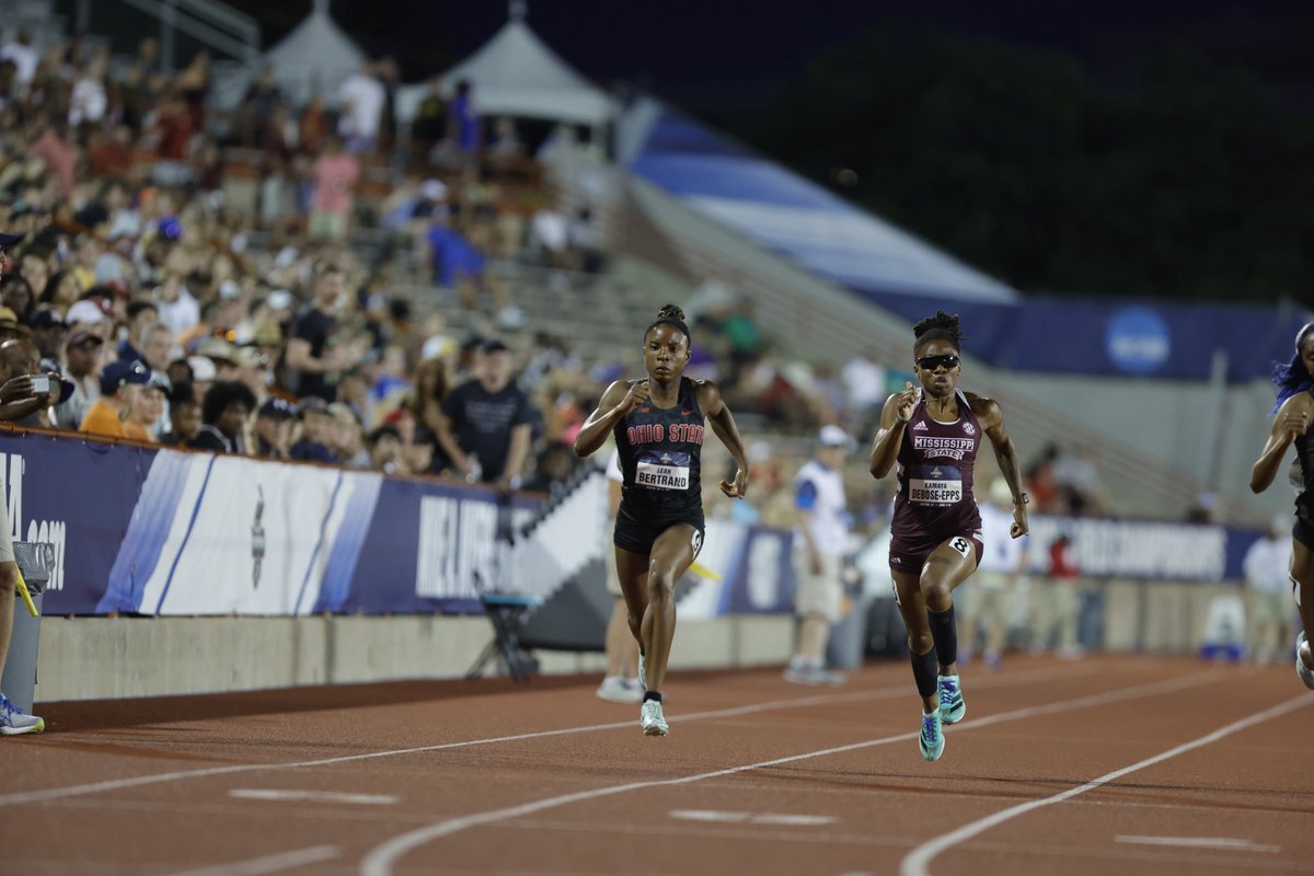OhioStateTFXC's tweet photo. The Buckeye women broke the 4x100m relay program record to highlight a successful first women's day at the NCAA Championships!

🔗: https://t.co/lEtEPUSFLn
📸 (Walt Middleton): https://t.co/WjATdrwMVl

#GoBucks https://t.co/aUpxgzwMtI