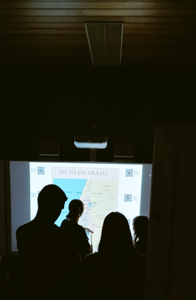 effisbest's tweet photo. Wer knackt den Code?
Das hybride #escapegame #JesusExhibition geht heute in die nächste Runde!
@kirchentag_de #kirchentag2023
#entwicklungsforschung #forschungsprojekt #designbasedresearch #wuedive
@Uni_WUE https://t.co/q03r0HriSY
