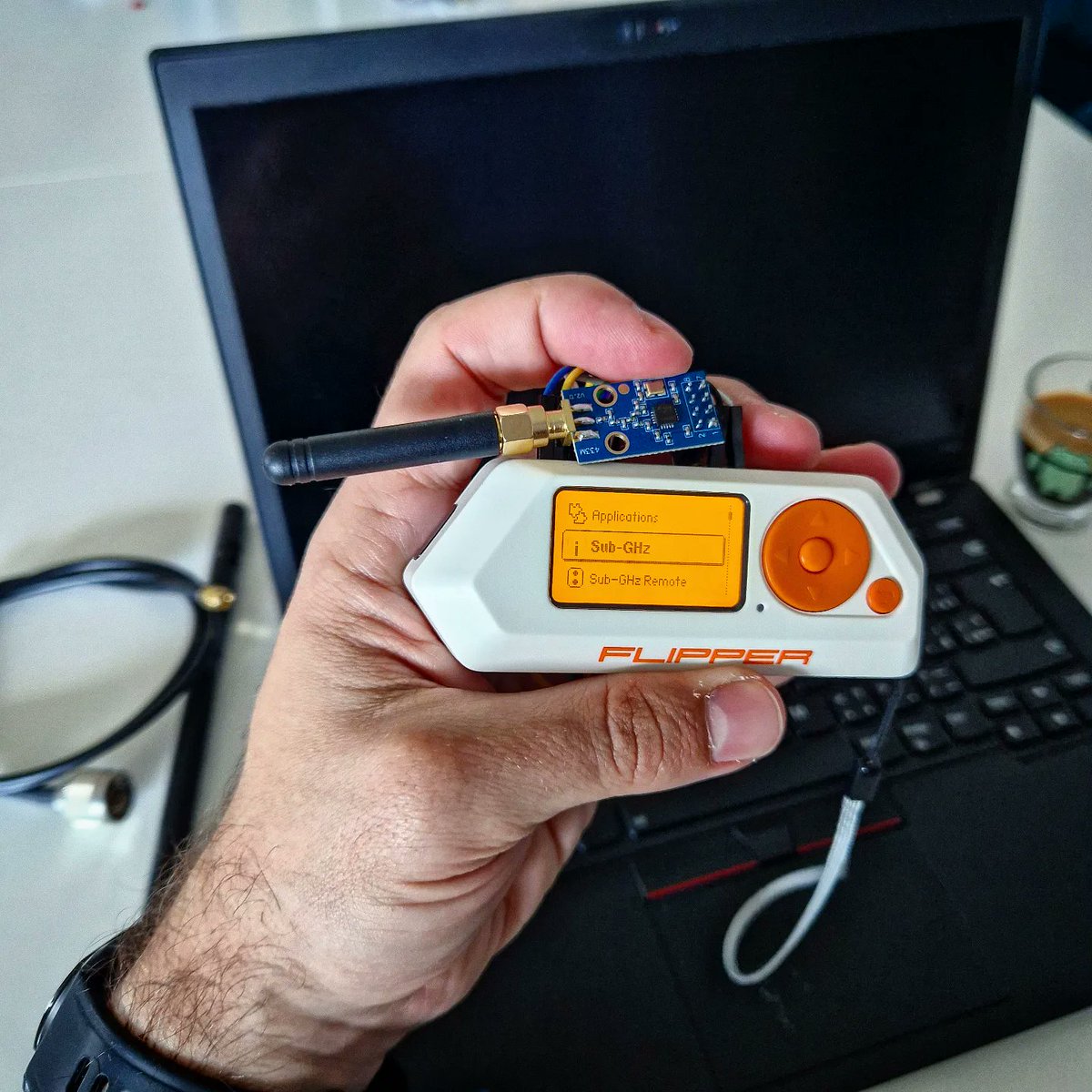 androidmalware2's tweet image. External radio module for Flipper Zero
CC1101 module increases the range of reception and transmission of the radio signal for Flipper Zero
Tutorial on how to build and set it up: github.com/quen0n/flipper… 
#flipperzero #mobilehacker