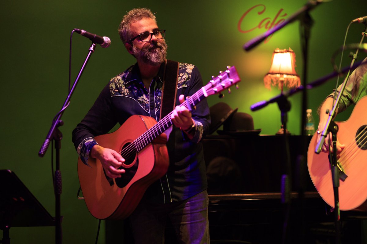 Mr Filemón en el cantón (fotos del concierto de los Astrónomos en Mister Witt, junio 23)