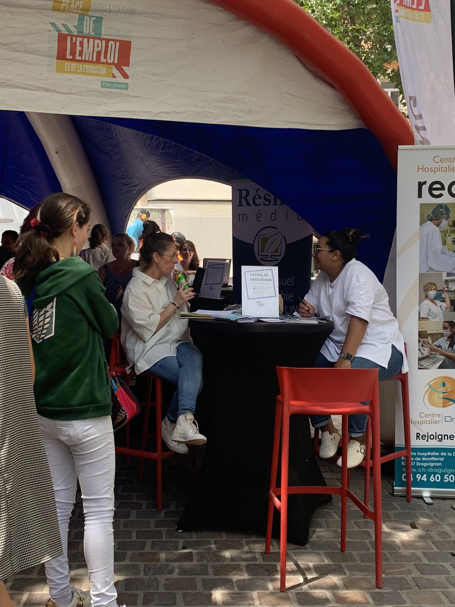 Une place de l’emploi réussie à #draguignan 🚀 200 personnes sont venues à la rencontre d’employeurs et d’organismes de formations 💬