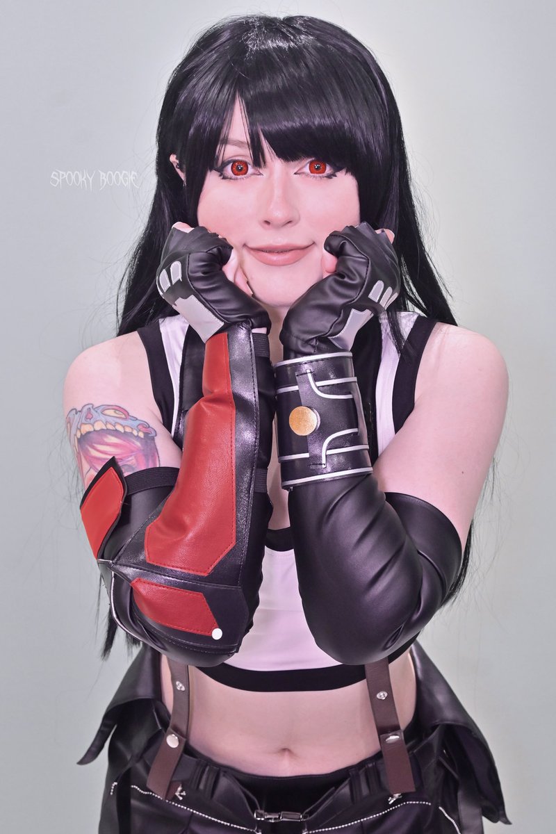 SpookyCosBoogie's tweet photo. This day will never come again... So let me have this moment ♥️

#FinalFantasy #TifaLockhart #cosplay #gamer https://t.co/y3xVVNSODW