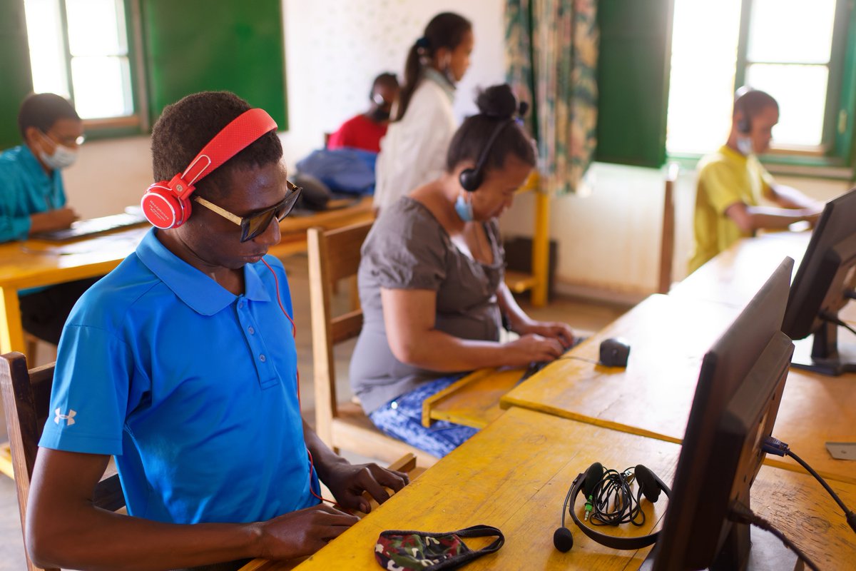 In Antananarivo, young people with disabilities are acquiring skills for their future professions, thanks to support from Norway. UNICEF is committed to promoting the inclusion of people with disabilities, working together to build a world where everyone can thrive &amp; contribute.