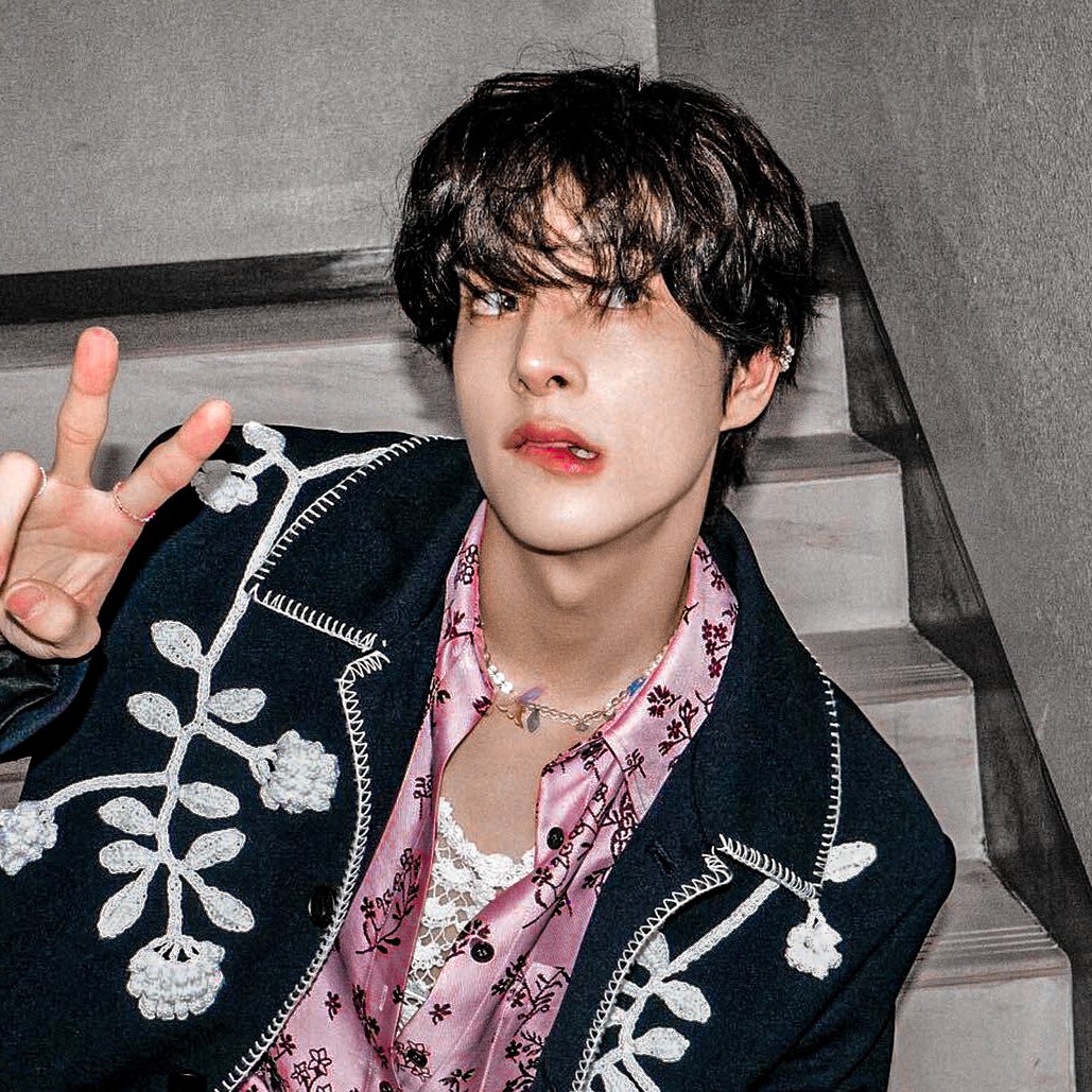 15ARCHIVEz's tweet photo. bro wants us gone 🥵
#ENHYPEN_JAKE #제이크 https://t.co/tGzZ4yJ0TW