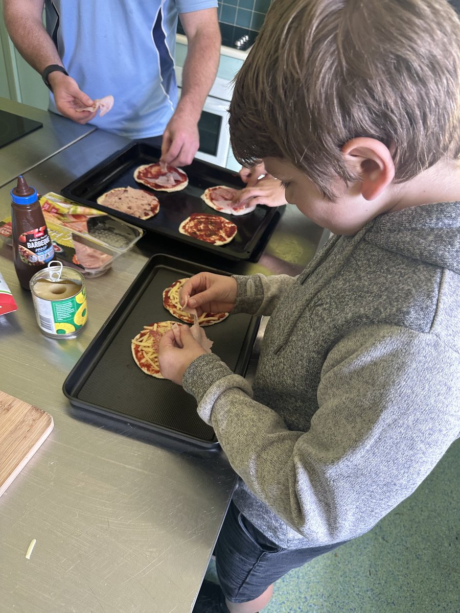 A look at our multi-stage, integrated programs in action🧐

Stage 4 History, 'The Italian Renaissance' - a fab stimulus for Stage 3 Art, 'recreating artworks for modern audiences' and Stage 5/Life Skills Food Tech, 'the role of (Italian) food in society'. 🇮🇹🎨🍕🍝 #Inclusiveed