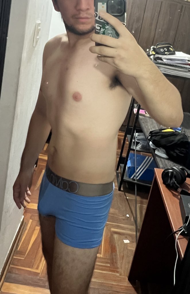 No encuentro mi boxer ck azul
Creo que me lo robaron en el Smartfit  :(