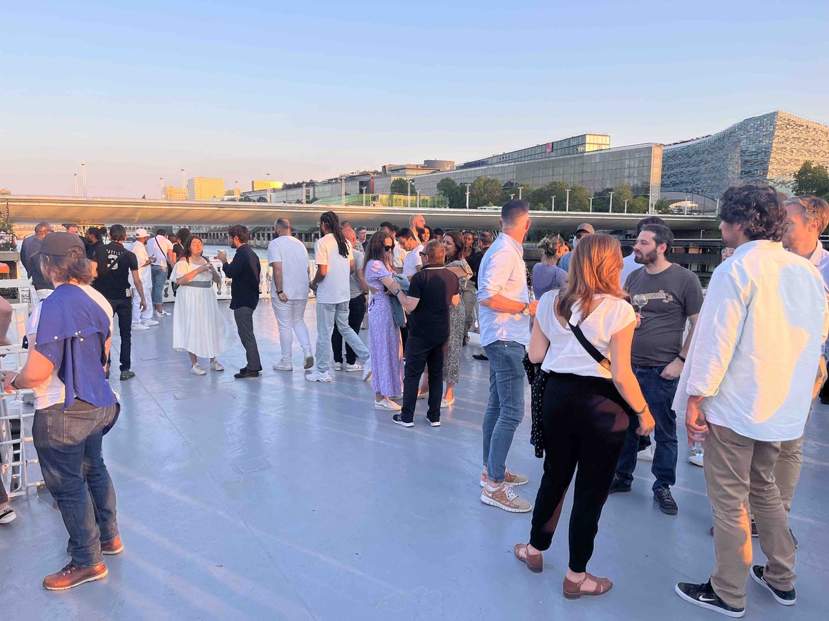benoefr's tweet photo. La fameuse photo du #Vendredi !

Souvenirs d'une nouvelle belle soirée au Louisiane Belle avec une vue imprenable sur la Seine !

L'Equipe Be Noé
https://t.co/cKgeoWUBMB

#event #fun #communication #seine #paris # soirée https://t.co/YJuzww9nQ7