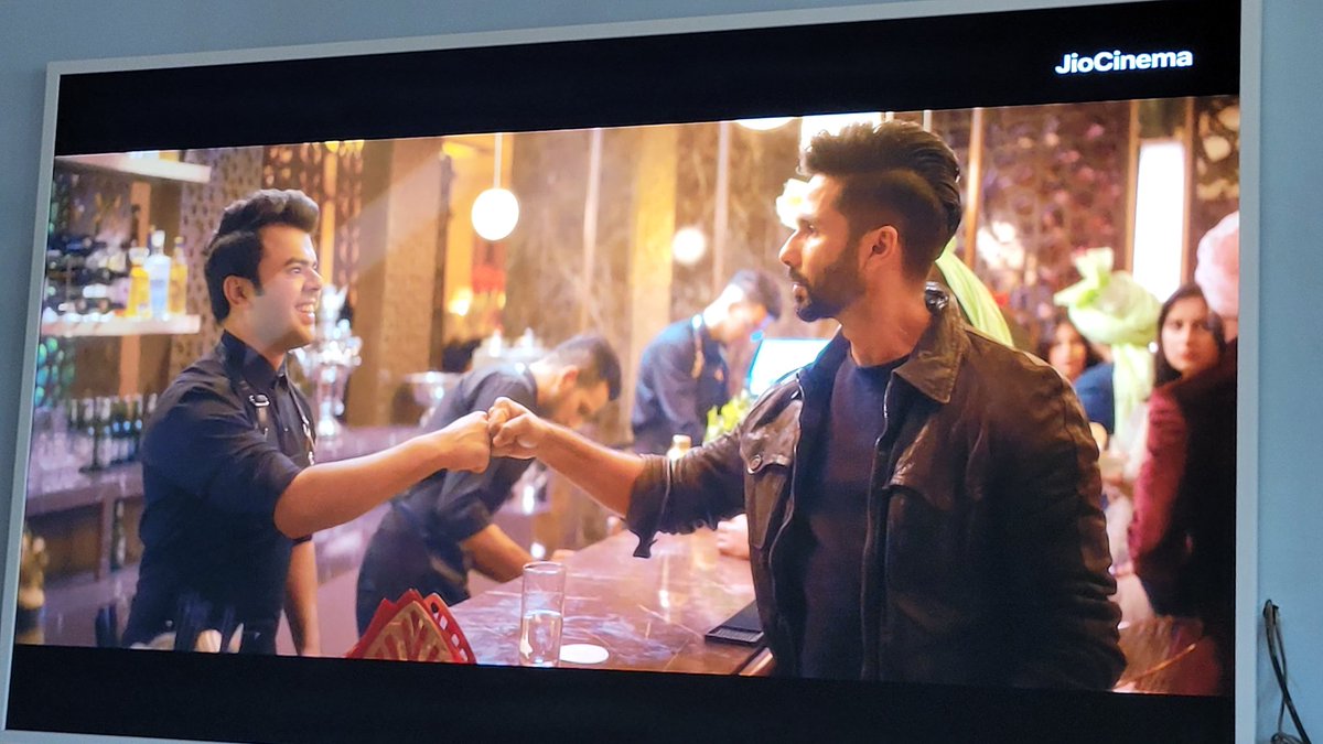 #BloodyDaddy is awesome. A complete edge of the seat thriller action movie. @shahidkapoor is a bomb! Superb work by @RonitBoseRoy #SanjayKapoor. @DianaPenty shines very much.
@aliabbaszafar surely knows how to make an action movie. In love with this movie. 🔥🔥🔥 Boom Boom Boom!