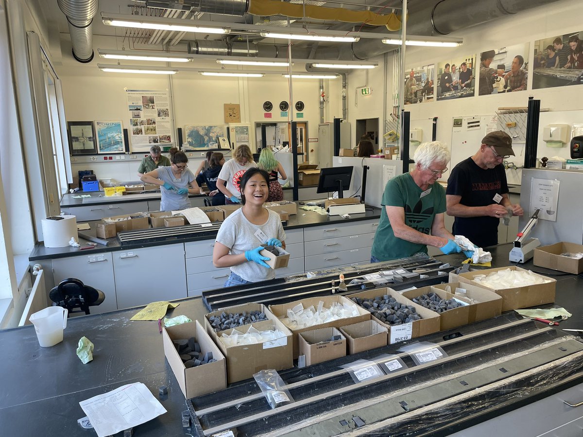 Sophie Hines tweet media