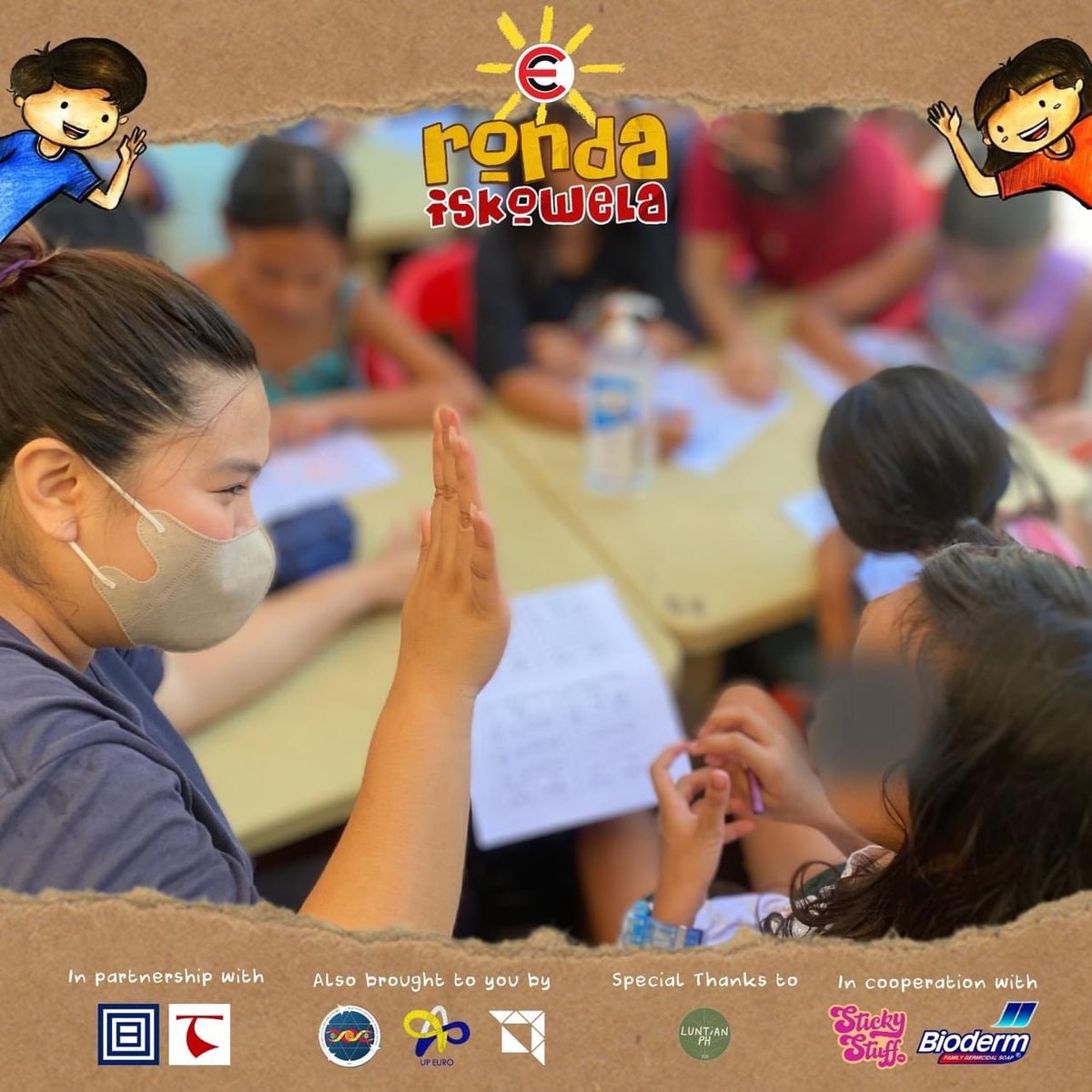 up_edcirc's tweet photo. Handog ng UP EdCirc ang ikatlong byahe ng 𝗥𝗼𝗻𝗱𝗮 𝗜𝘀𝗸𝗼𝘄𝗲𝗹𝗮 ✨

Noong June 03, kasama ng ating mga partner at volunteer teachers, muli tayong nakapaglunsad ng literacy at numeracy exercises para sa kabataan ng Pook Malinis. 

#RondaIskowela
#TrainTeachTouchLives https://t.co/X2qA2Fwg1V