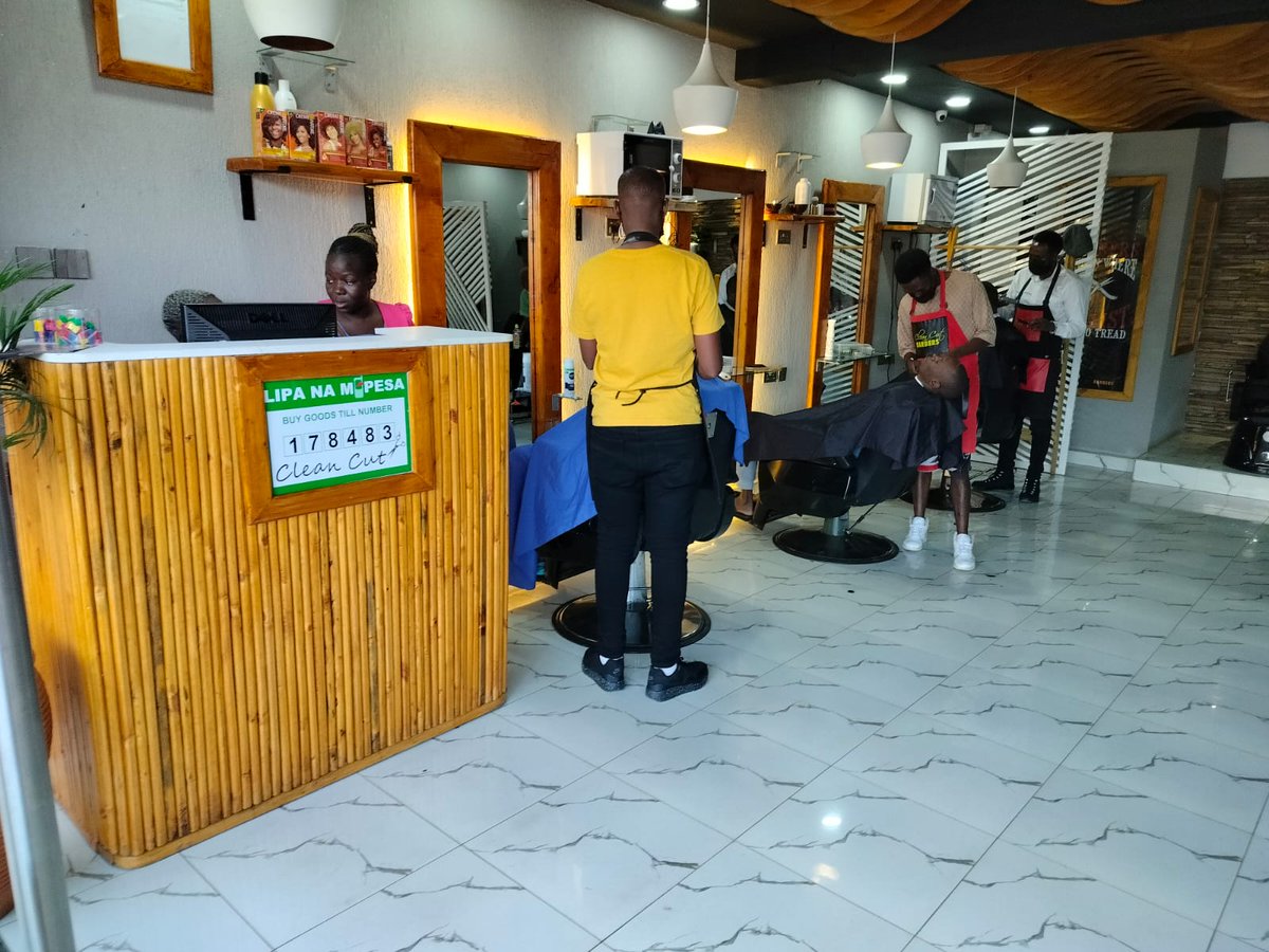 clean_cutbarber's tweet image. Morning Views on a FURAHI-DAY 🔥
Time to get a #CleanCut and start the weekend off right
#CleanCutBarbers