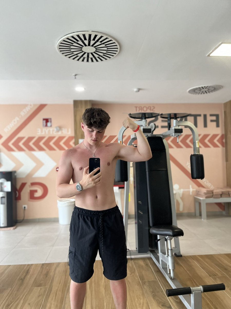 OllieShafts's tweet photo. RT if you want to sweat with me 😈🥵
Discount on my Onlyfans 😉🔥 https://t.co/V231LbL6iA