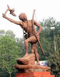 My humble tribute to Bhagwan Birsa Munda Ji on his death anniversary. 

Let us get inspired by his struggling life which inspires us to stand up for our rights.