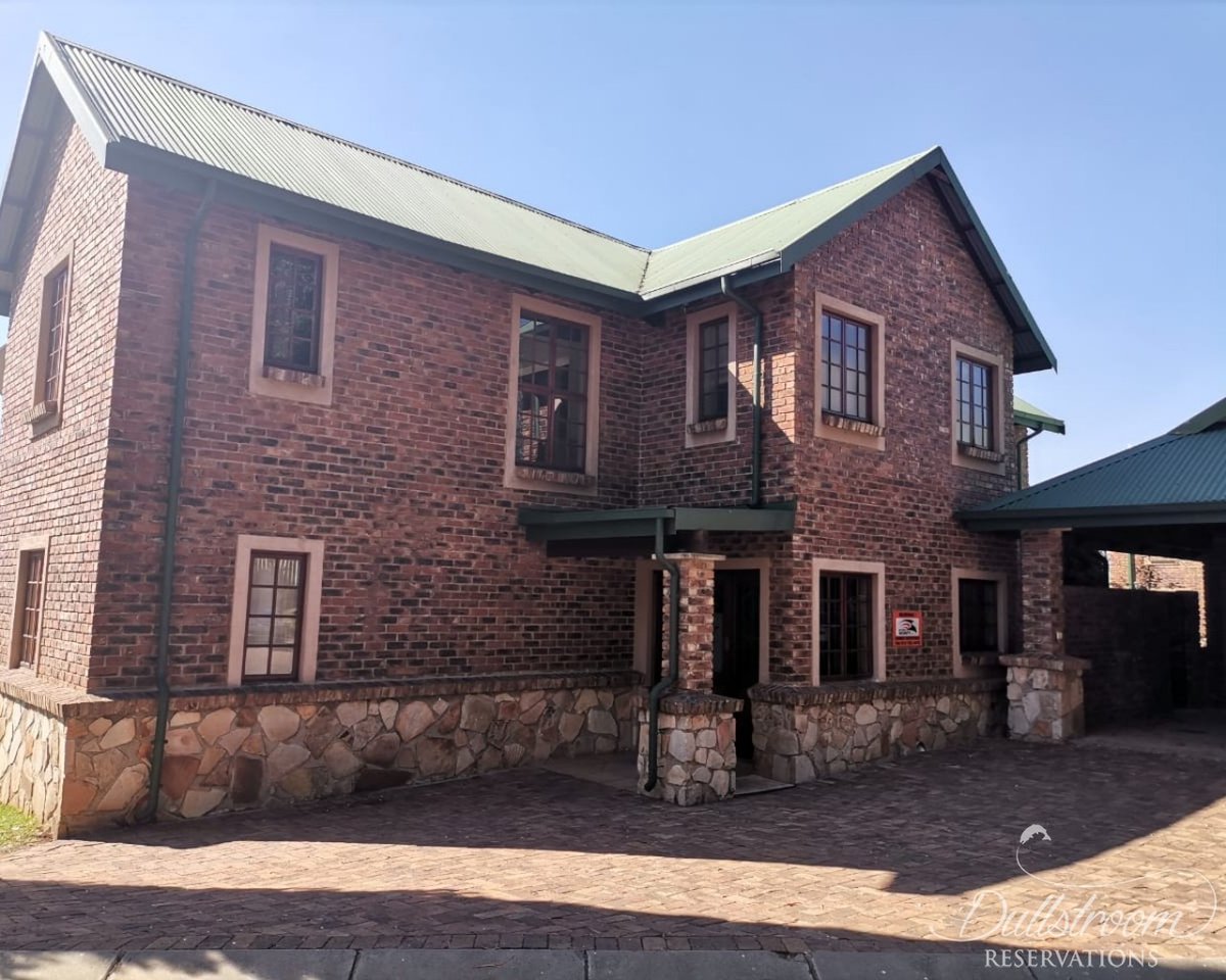 DullstroomSA's tweet photo. Special for this coming weekend R 450.00 per person per night sharing 
Miramichi Guest House is a beautiful and luxurious house situated in Oaklane Estate.
It is a self-catering house that offers everything guests might need for a relaxing stay in Dullstroom. https://t.co/7vD8seXbn8