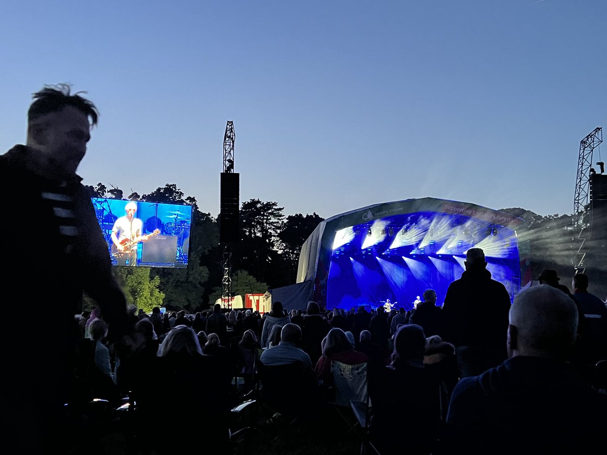 whizzylaw's tweet photo. Great gig @paulwellerHQ, fabulous venue @WestonbirtArb and #KellyJones @farfromsaints absolutely made it! #ForestLive23 @ForestryEngland https://t.co/6P4nZ8SUgo