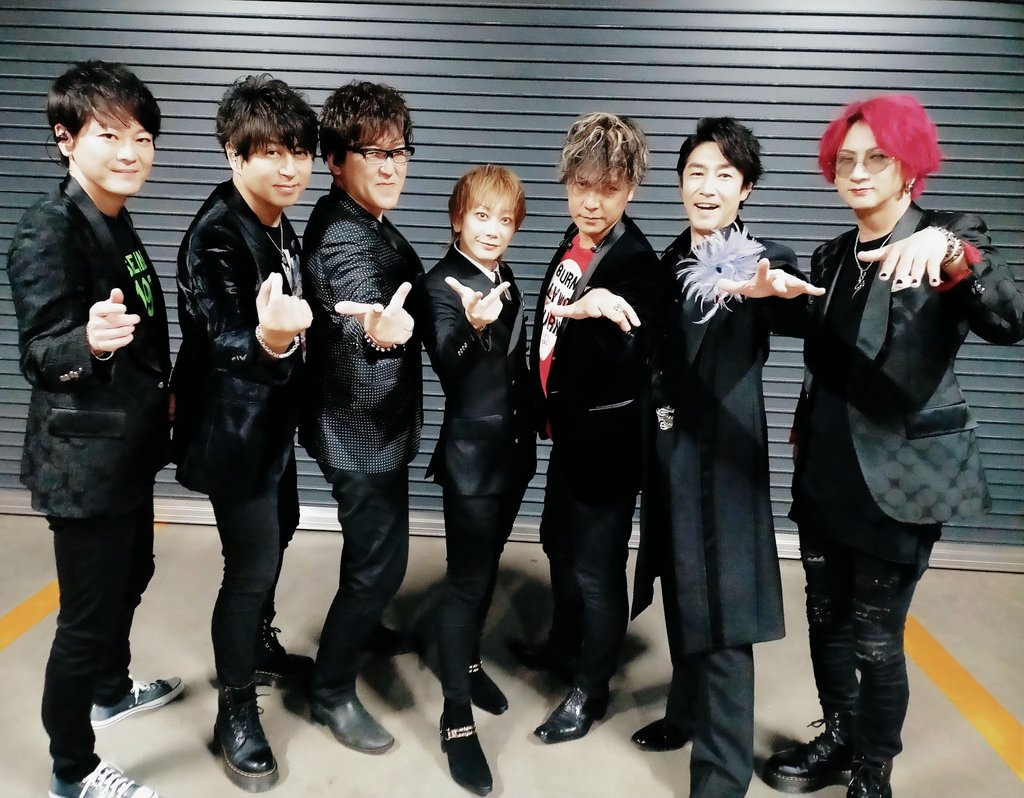 osamu_staff's tweet image. 今夜！
6/9(金)21:15〜無料生配信
“オーサムフライデーナイトライブ＃96”👇
youtube.com/live/b4pPfWj6y…

横浜アリーナ #テニフェス こぼれ話🎾tweetがたくさんあった♪青春グローリーも披露🍊
アーカイブ有

#テニプリアーティスターズ
#KIMERU #IKUO #UZA
#ササキオサム #藤重政孝
#津田英佑 #白井裕紀