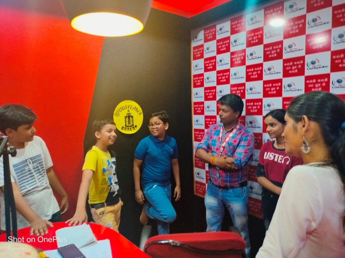 Loudspeaker90FM's tweet photo. JUNIOR RJ STAR TRAINING 
me Aj  episode ka script kaise banya jata hai aur ,Hook,Body, Teaser kaise banate hai Sikhya gya 
#loudspeaker90fm #juniorrjstar https://t.co/lnn8W1UuCC