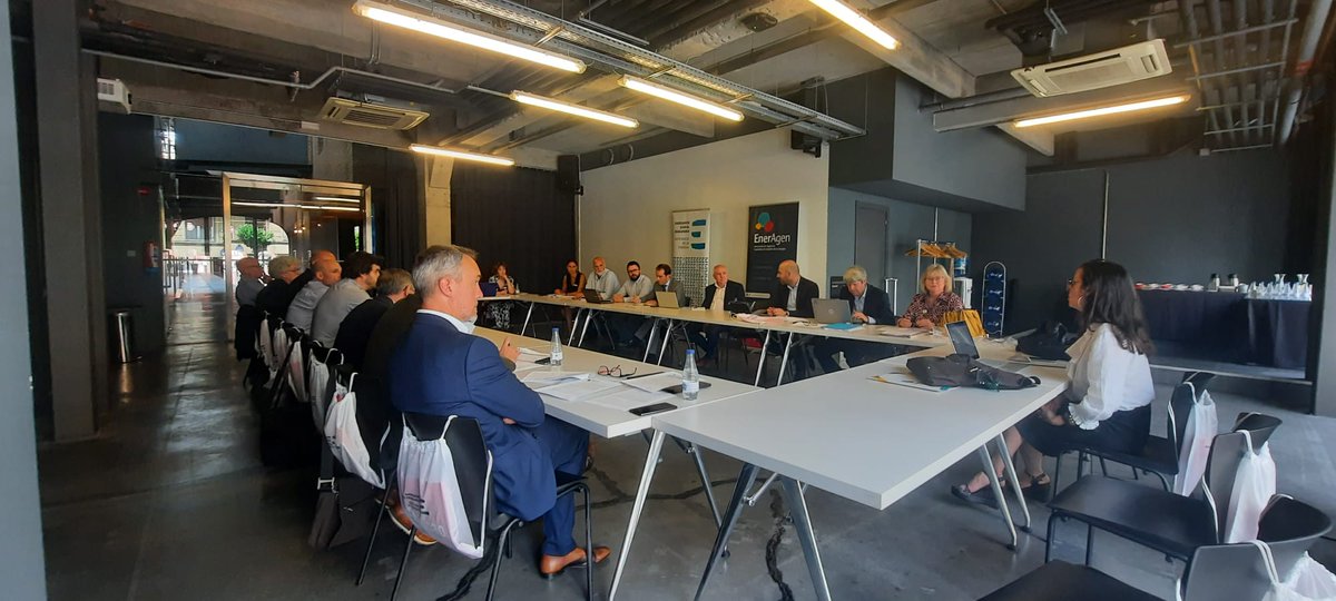 energiacadiz's tweet photo. La Agencia Provincial de la Energía de Cádiz se despide de la presidencia de ⚡🔋🔌 @EnerAgen en la  XIII Asamblea de la entidad organizada por @EVEuskadi ayer en Bilbao.  

➡️ Más info: https://t.co/MQD7Agm32Q https://t.co/FetmFvq1YC