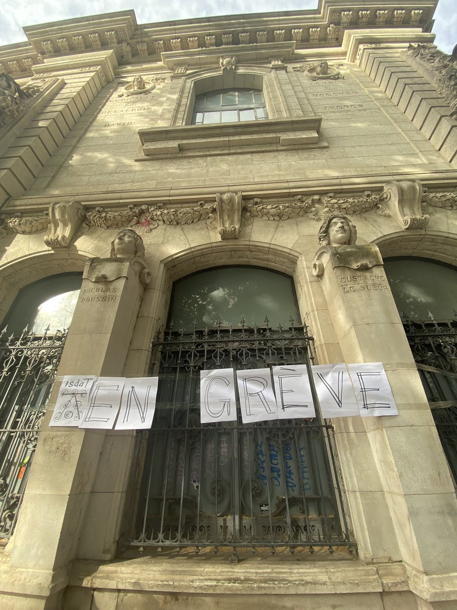 isdatendanger's tweet photo. UNE GRÈVE, LARGEMENT SUIVIE PAR LE PERSONNEL A DÉBUTÉ HIER À L’ÉCOLE DES BEAUX-ARTS DE TOULOUSE @isdaT_fr 
@Toulouse 
#Toulouse #MairieToulouse 
#isdaT https://t.co/Dly4gk2GKl