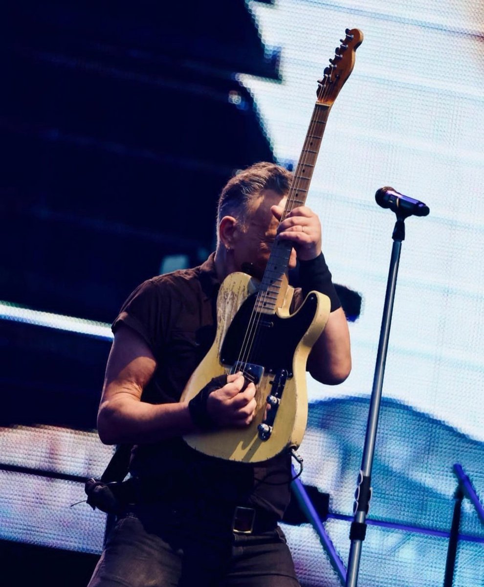 Two days till the European tour resumes! 🔥
📸: cogitoergobooooom on Instagram